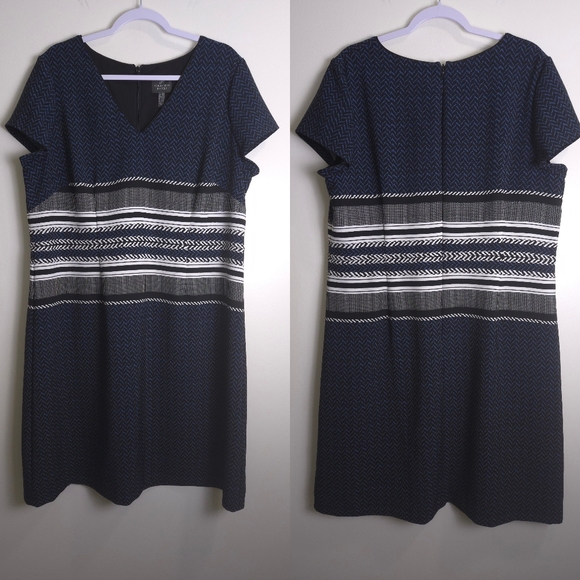 ADRIANNA PAPELL Capsule Sleeve V Neck Blue Geometric Career Dress 18W - Picture 2 of 7